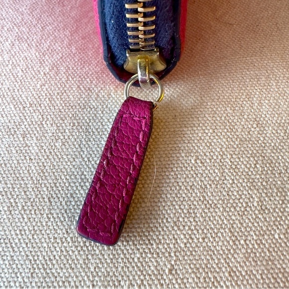 SMYTHSON Leather iPad Case 9.7” Fuschia Goatskin Zip Closure - Picture 5 of 14